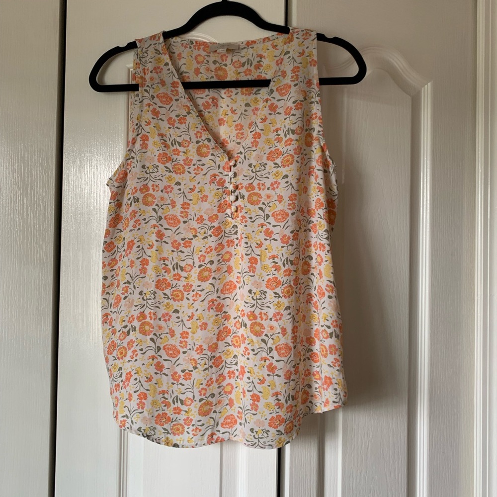 LOFT SLEEVELESS FLORAL BLOUSE